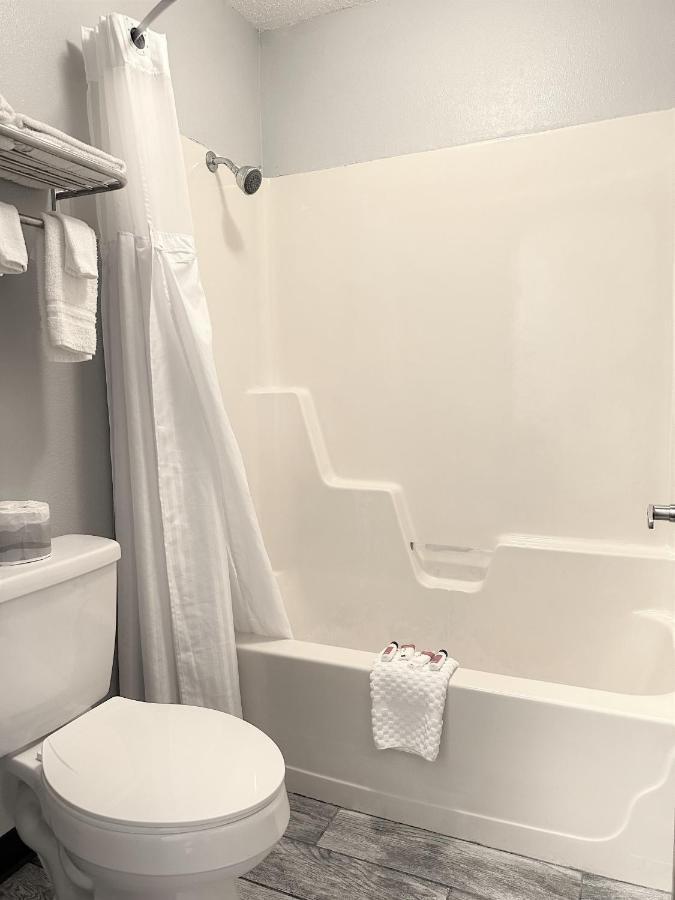 Lakes Inn Warsaw Luaran gambar